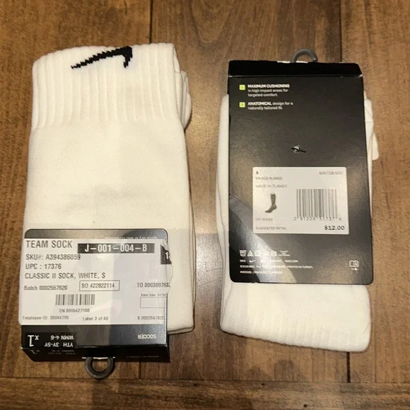 NIKE CLASSIC II SOCKS, White, Small (2 Pairs) - Picture 2 of 4